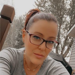 Meet your Posher, Vicky